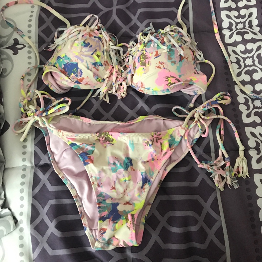 Victoria's Secret bathing suit- worn only 1x!